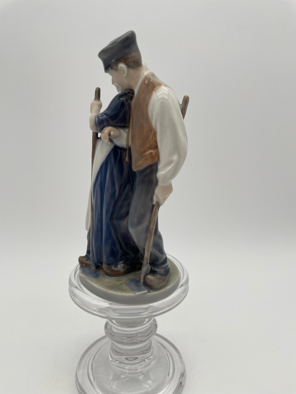 Royal Copenhagen C Thomsen Porcelain  Harvest Group Farmer &Wife Figurine #1300